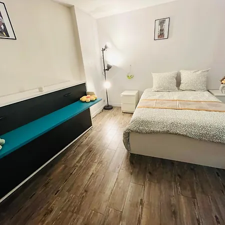 Appartamento Flat 5 Mins Tour Eiffel Et Champ De Mars Parigi